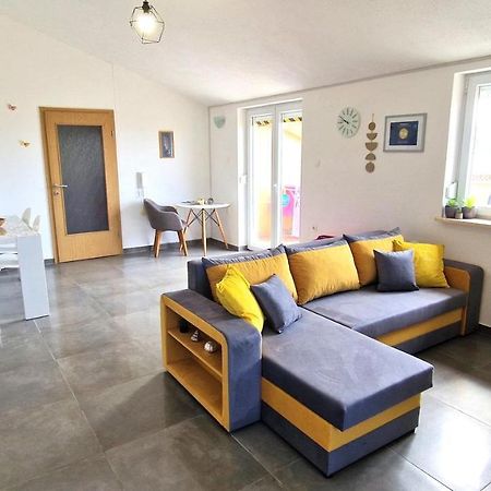 Apartment Goran Krk Town Exterior photo