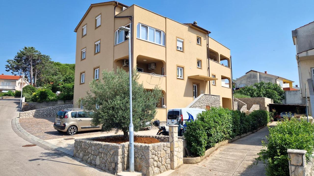 Apartment Goran Krk Town Exterior photo